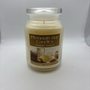 Plymouth Bay Candle Gourmet Vanilla 25.1oz  Made by Yankee Candle.  New.